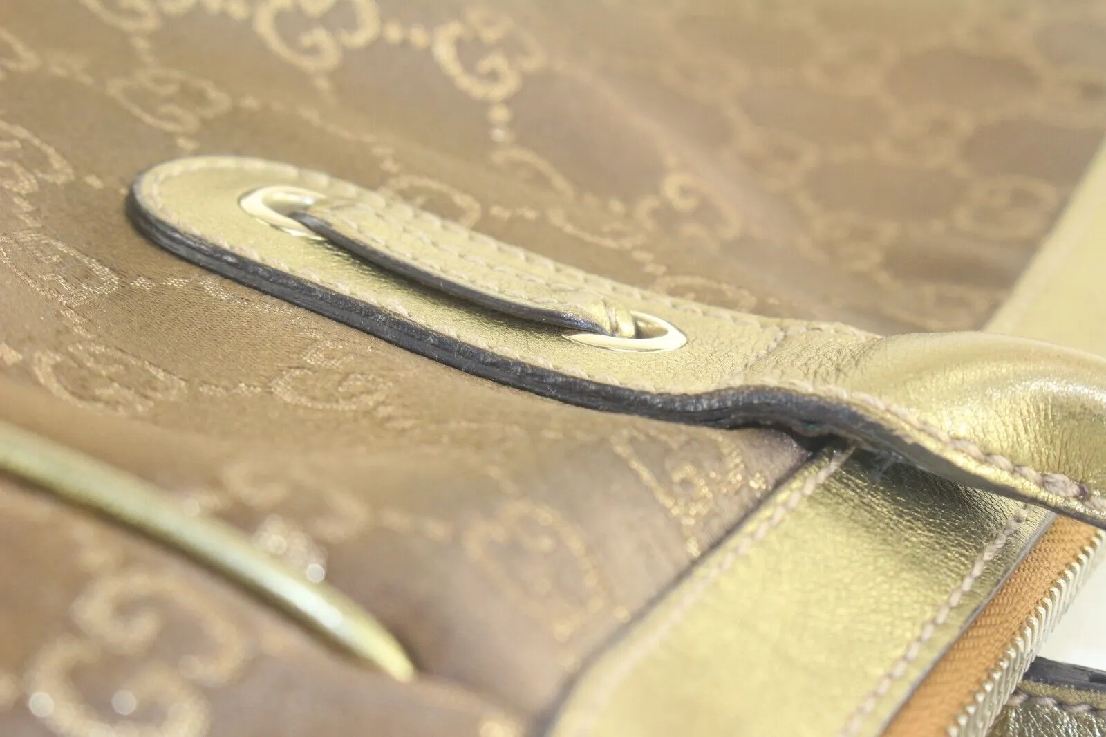 Gucci Rare Metallic Bronze Gold Shoulder Bag 3GK1012K