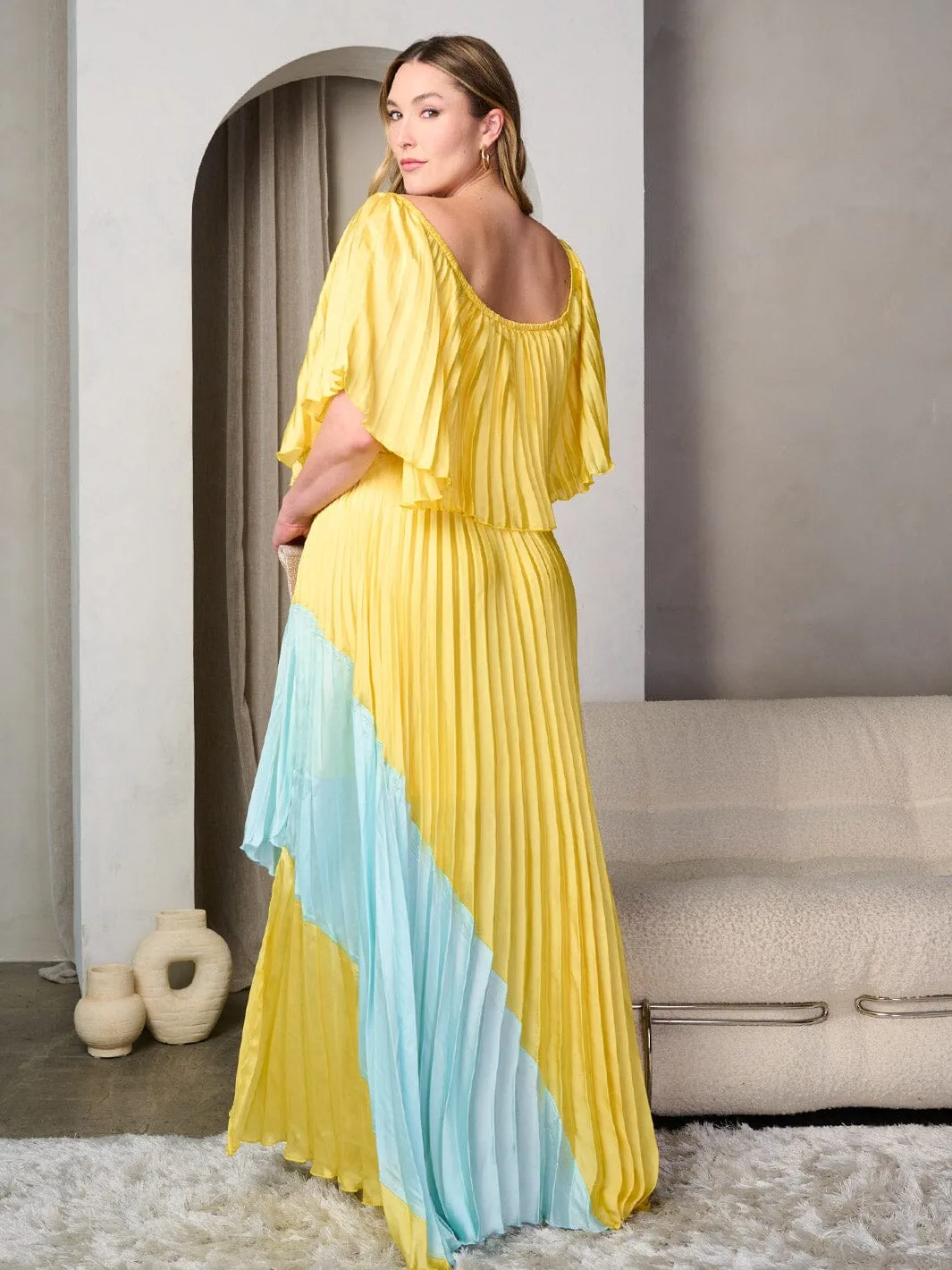 PLUS SIZE SHORT SLEEVE RUFFLE PLEATED COLORBLOCK MAXI DRESS