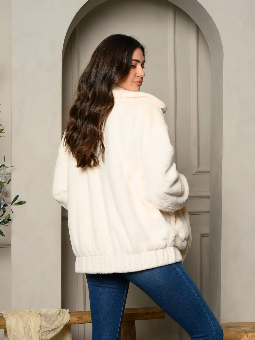 WOMEN'S FUZZY COLLAR ZIPPER CLOSURE LONG COAT JACKET