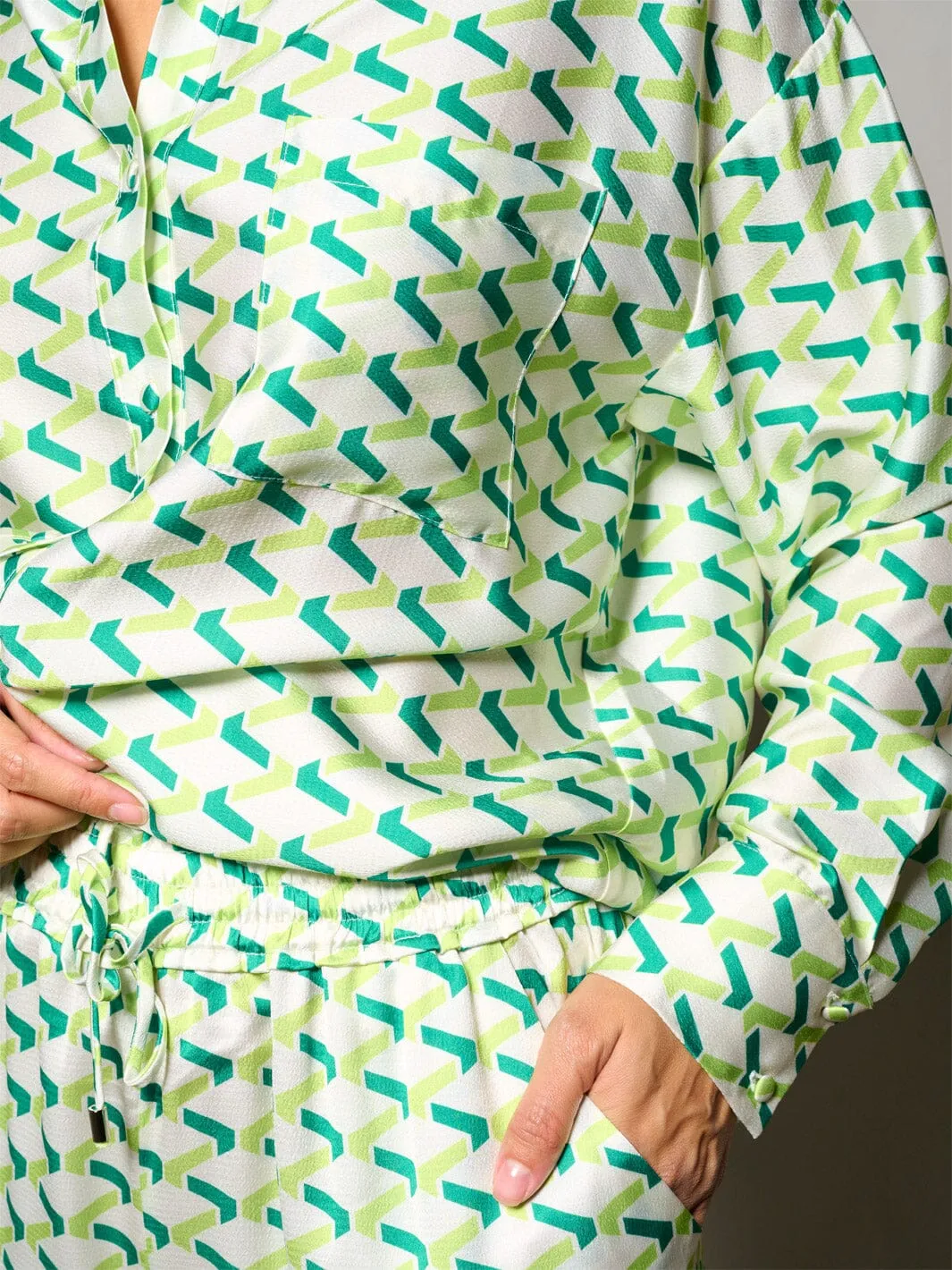 WOMEN'S LONG SLEEVE BLOUSE & ELASTIC WAIST PANTS MULTI PRINT 2PC.SET