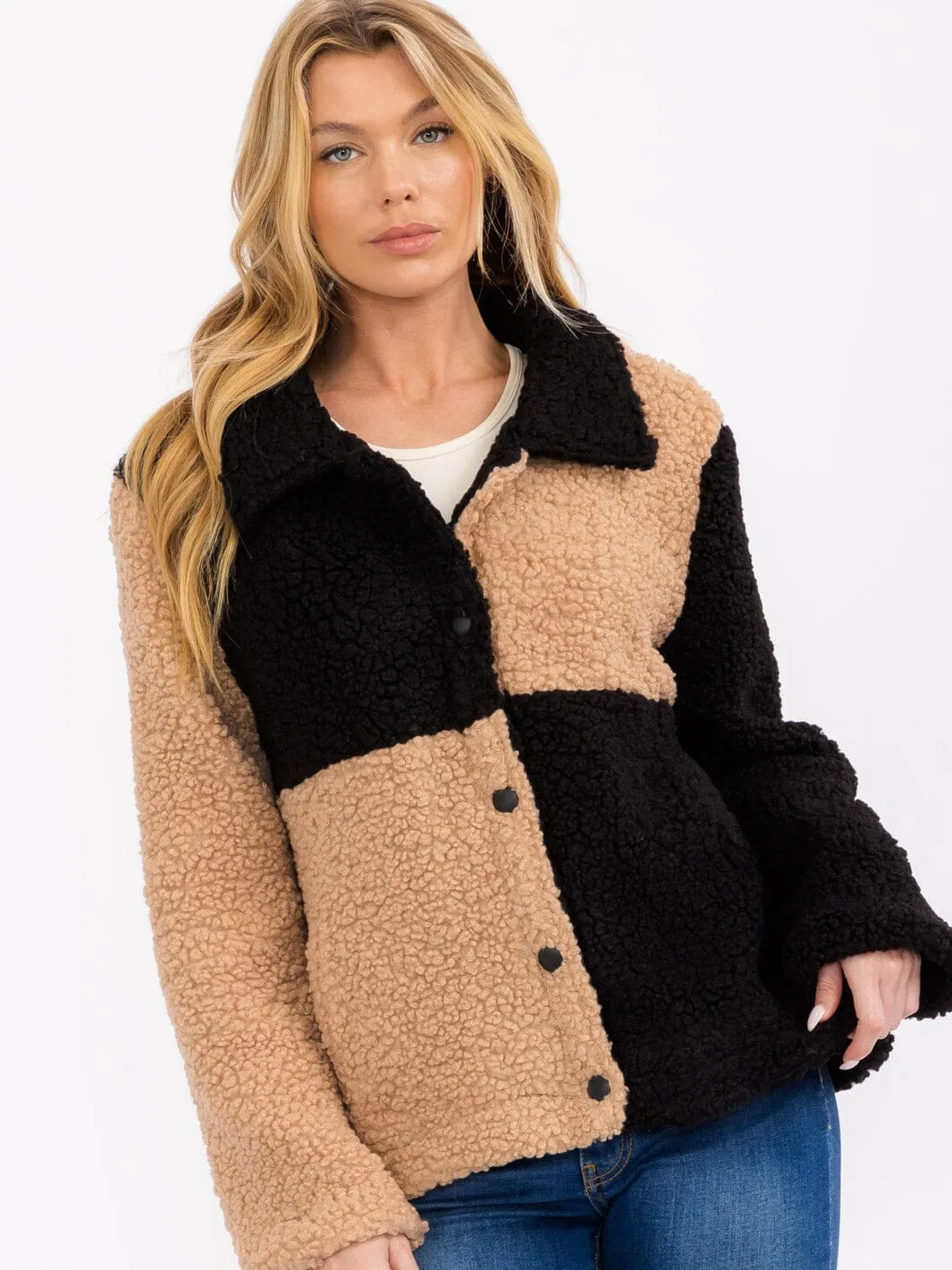 WOMEN'S LONG SLEEVE BUTTON CLOSURE FRONT POCKETS COLORBLOCK SHERPA JACKET