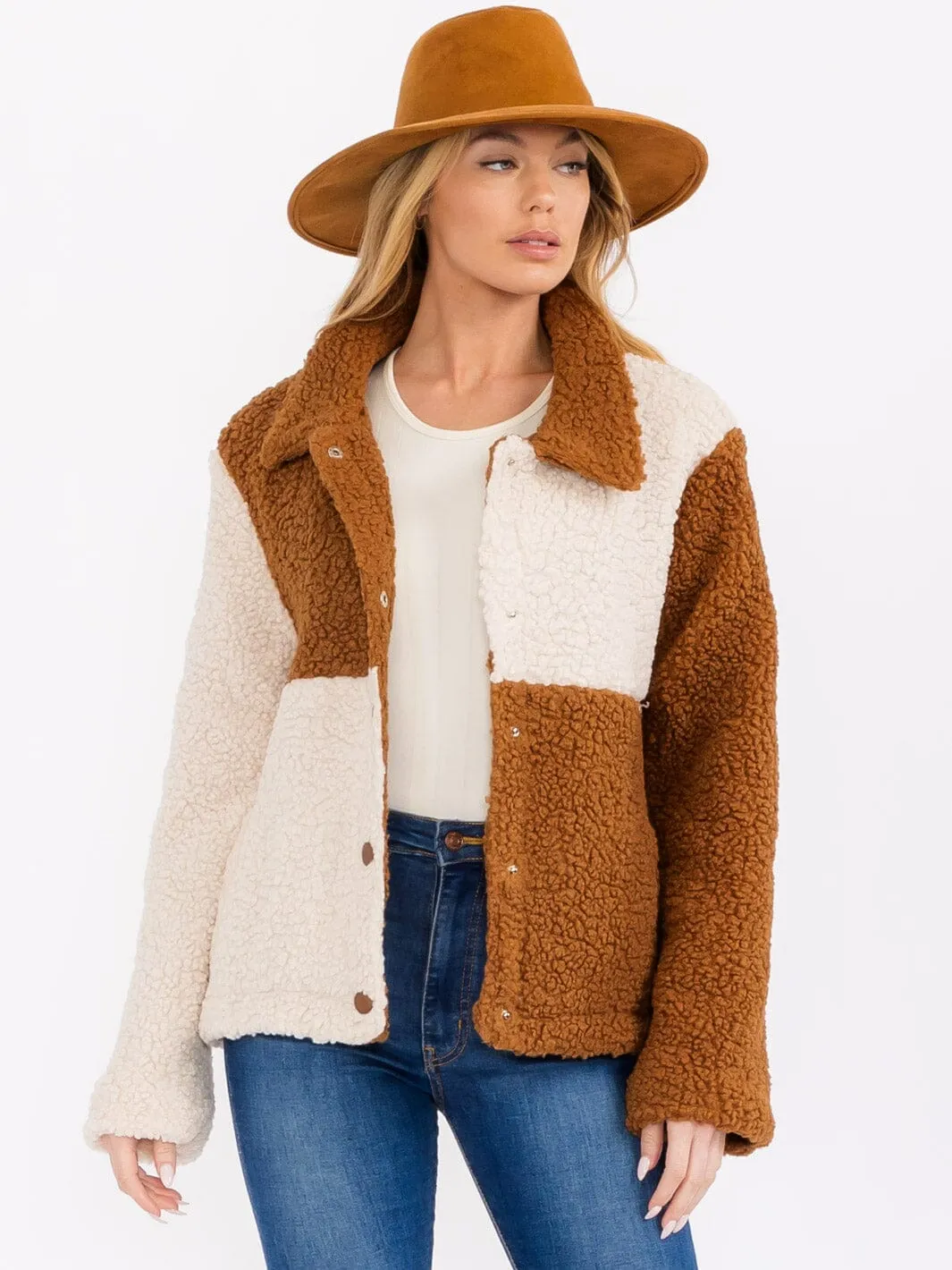 WOMEN'S LONG SLEEVE BUTTON CLOSURE FRONT POCKETS COLORBLOCK SHERPA JACKET