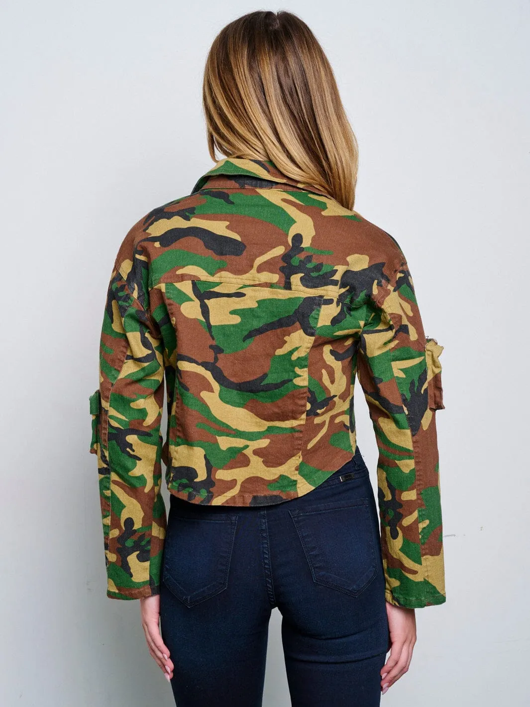 WOMEN'S LONG SLEEVE POCKETS CAMO PRINT DENIM HIGH-LOW CROP JACKET