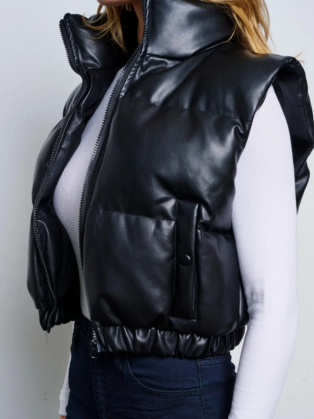 WOMEN'S SLEEVELESS ZIP UP FRONT POCKETS PU PLEATHER PUFFER VEST